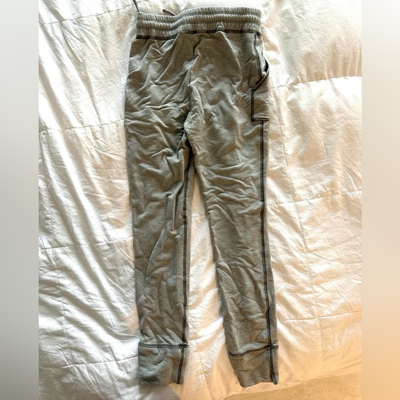 Abercrombie grey sweatpant leggings size XS - Picture 3 of 5